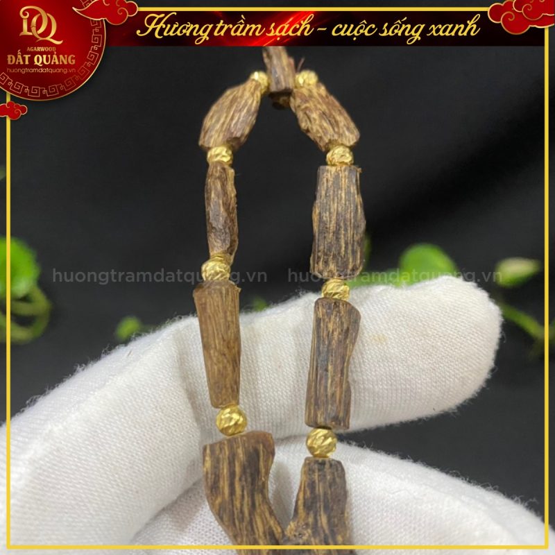 dây chuyền trầm hương